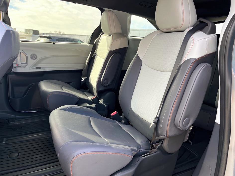 Certified 2024 Toyota Sienna XSE image 14