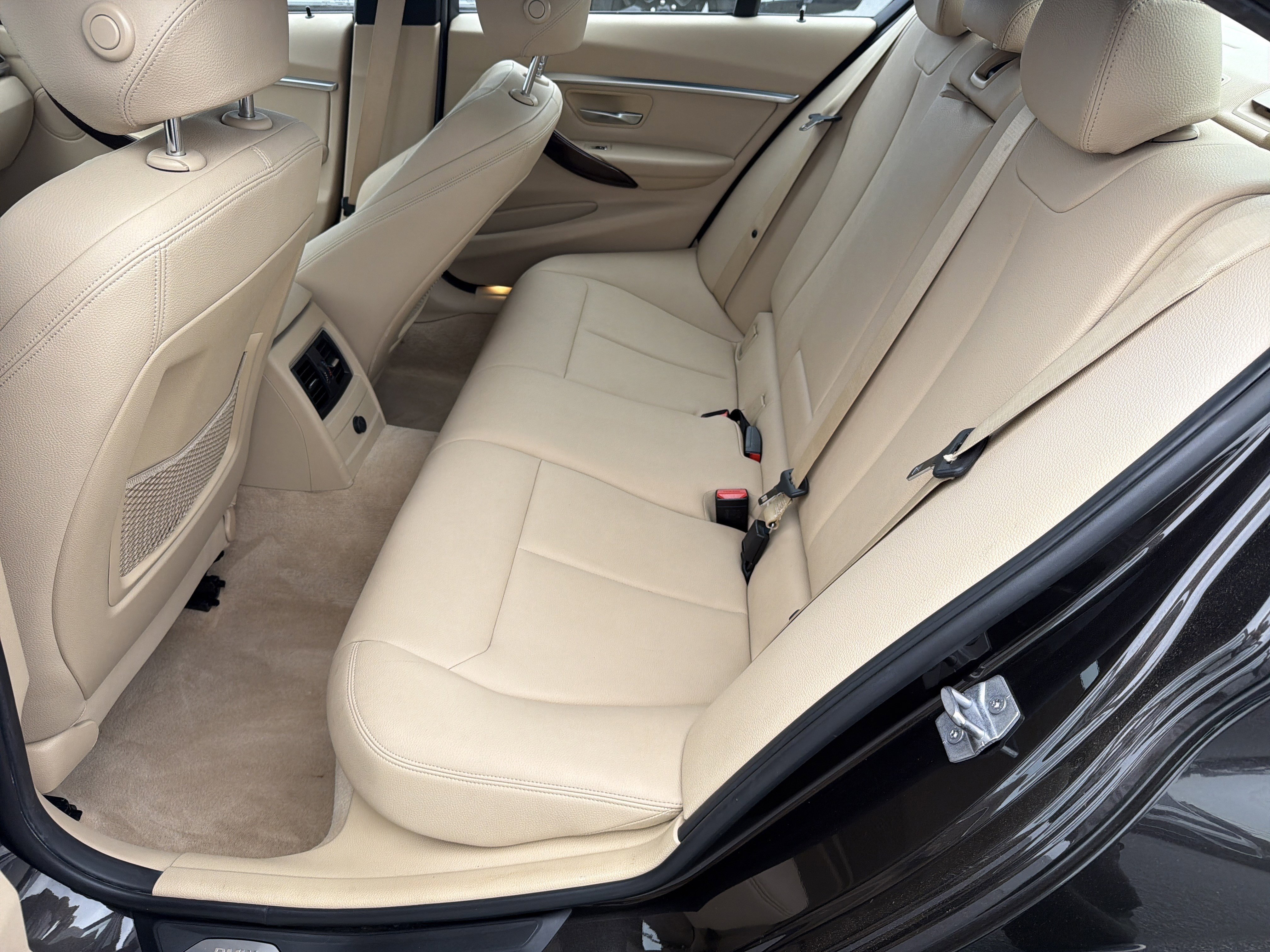 Used 2016 BMW 328i Sedan RWD image 24