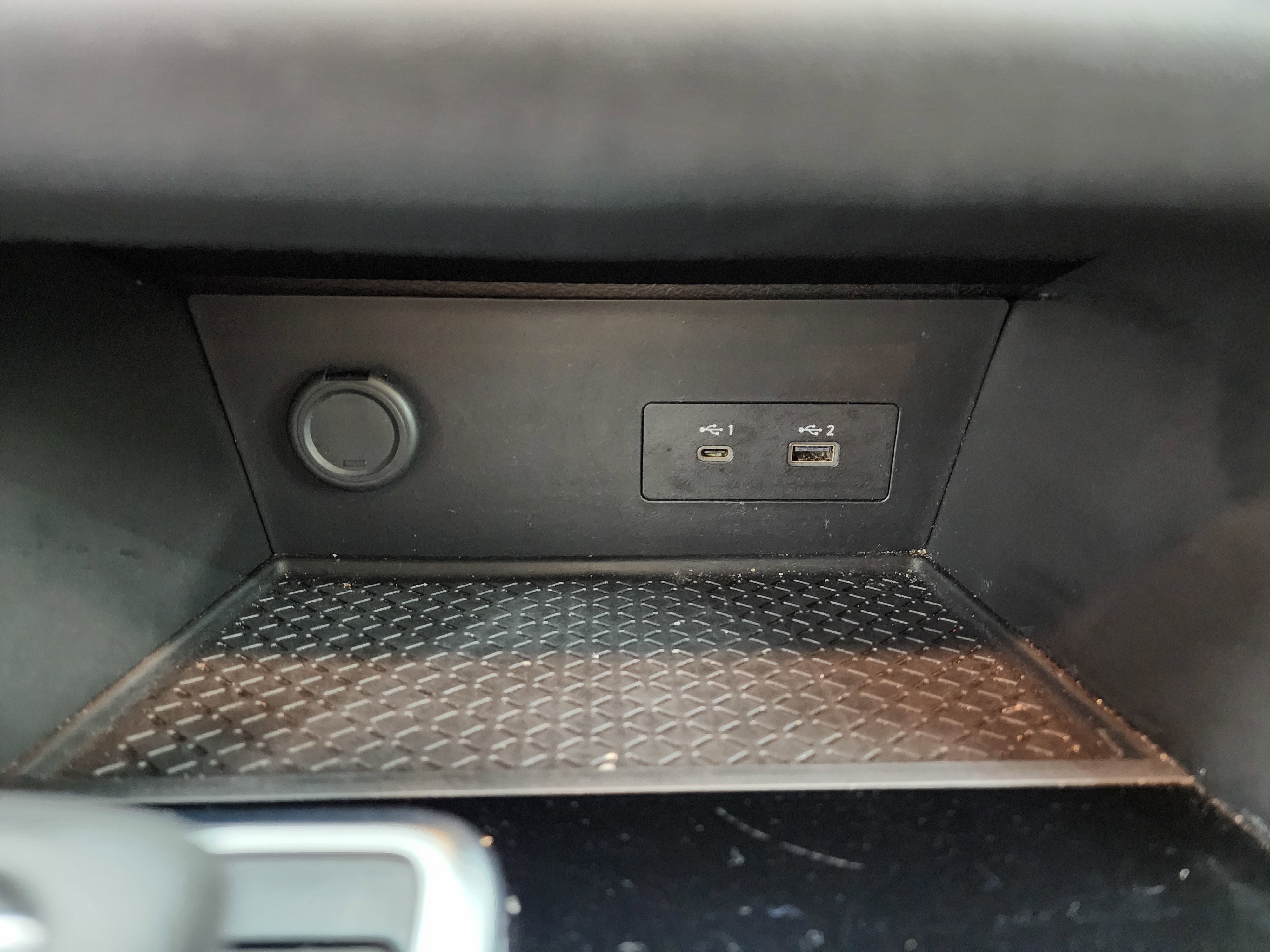 Used 2025 Nissan Pathfinder SV image 50