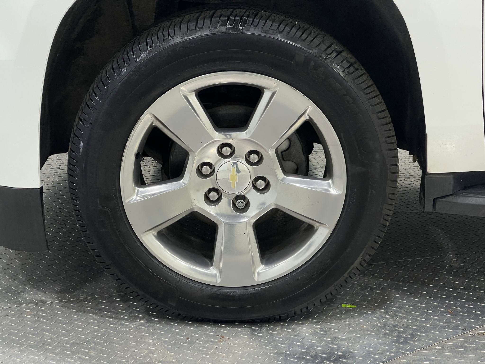 Used 2018 Chevrolet Suburban LT image 38