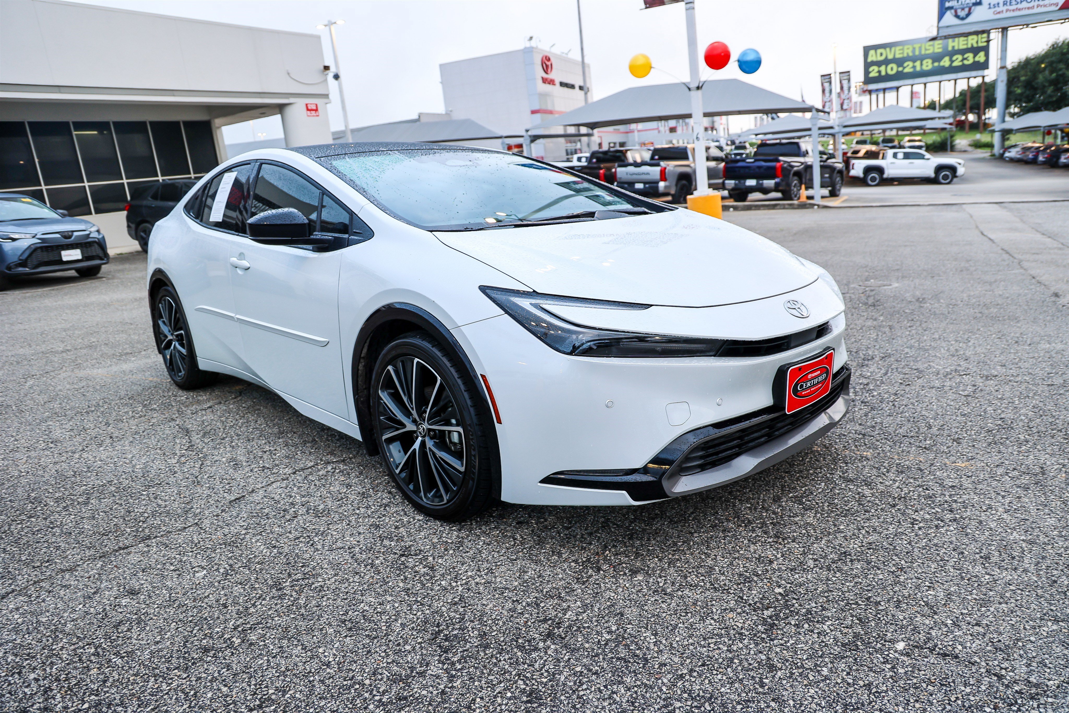 Used 2023 Toyota Prius XLE FWD image 5