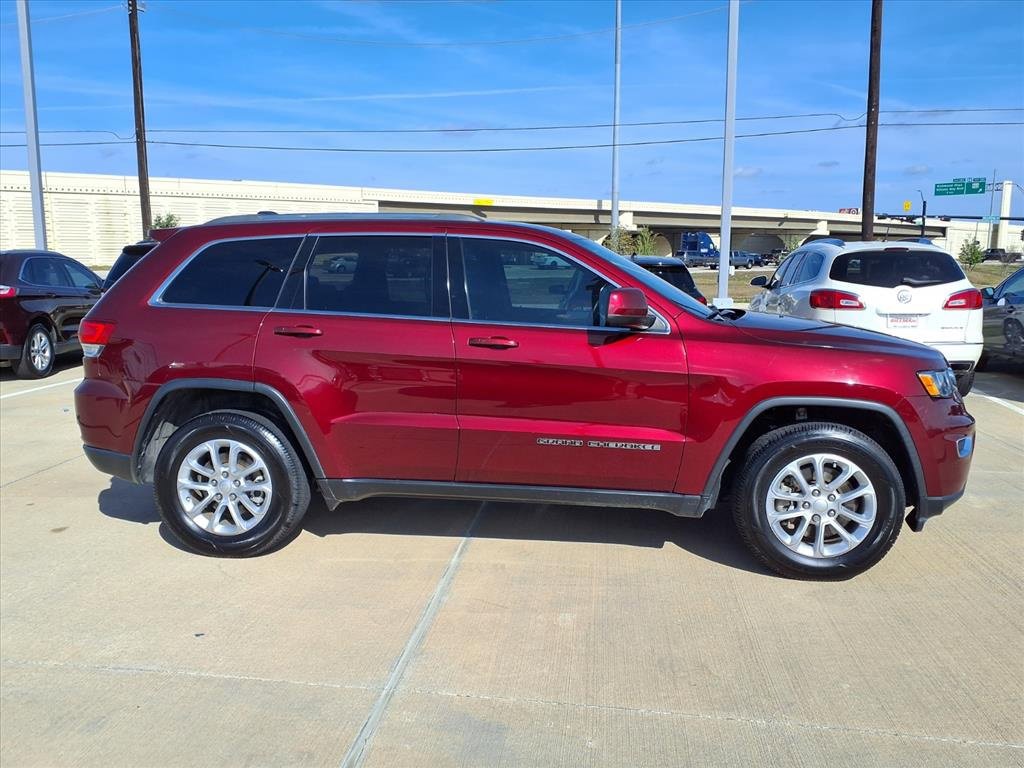Used 2021 Jeep Grand Cherokee Laredo image 8