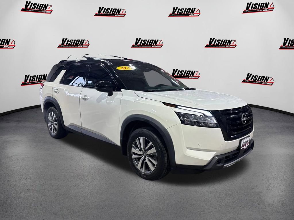 Used 2023 Nissan Pathfinder SL w/ Black Appearance Package image 3