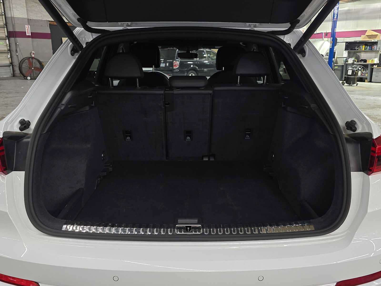 Used 2025 Audi Q3 2.0T Premium AWD/4WD image 14