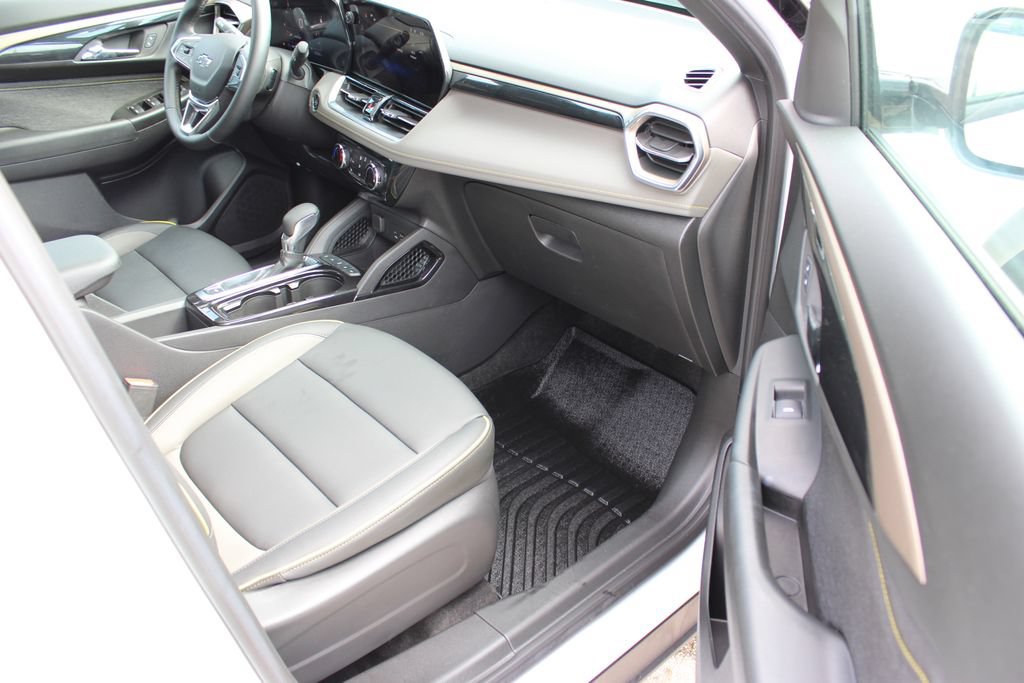 Used 2024 Chevrolet TrailBlazer ACTIV AWD/4WD image 39