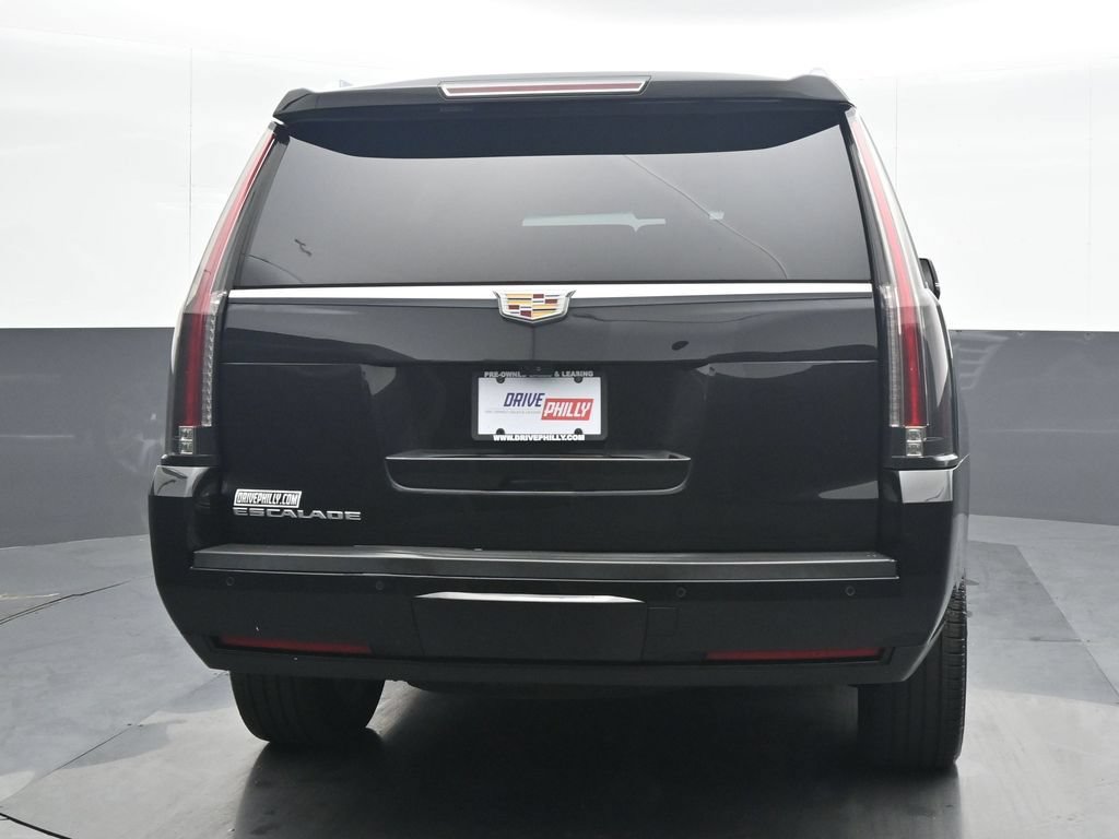 Used 2019 Cadillac Escalade Luxury AWD/4WD image 5