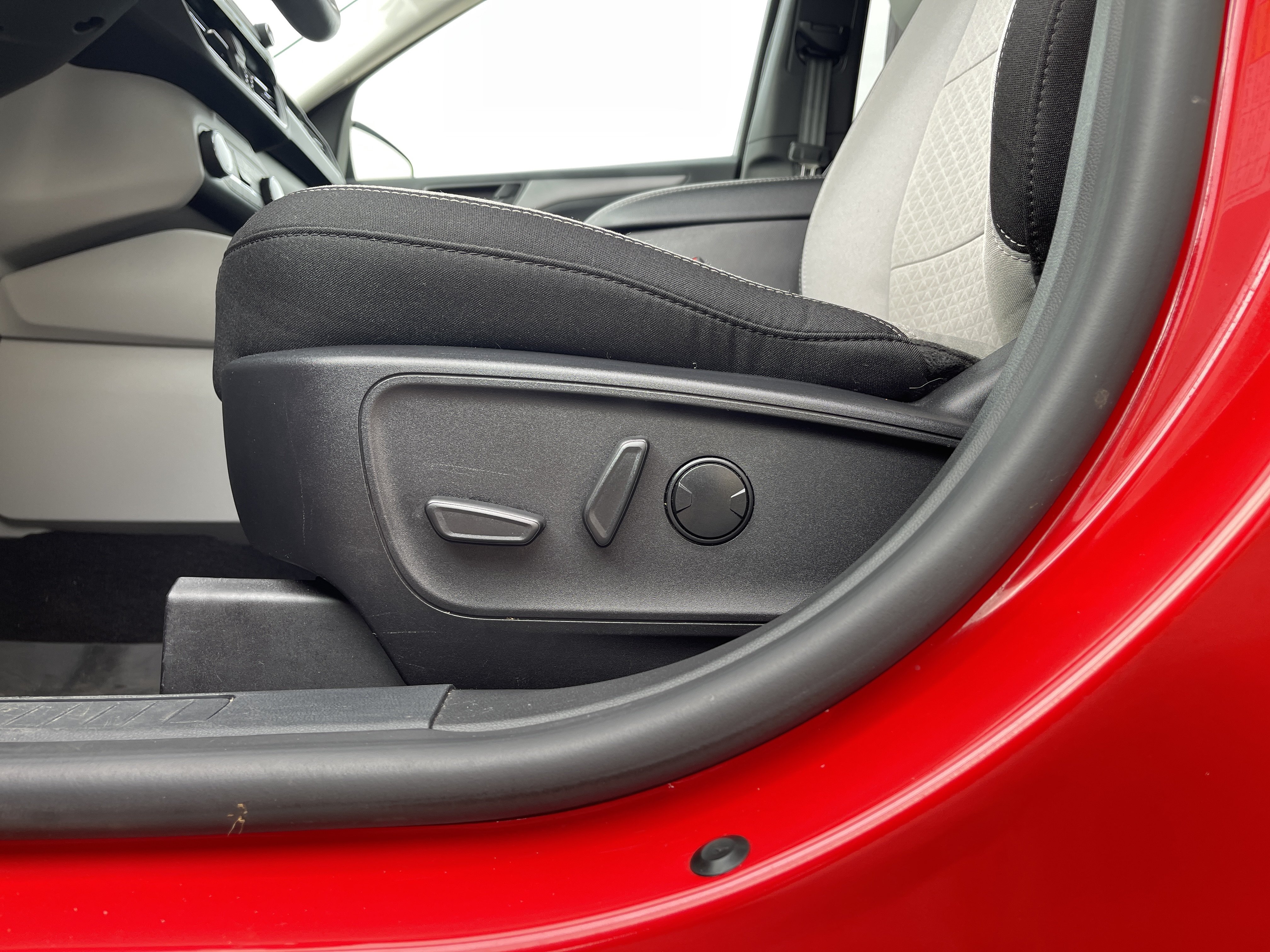 Used 2024 Ford Escape Active AWD/4WD image 13