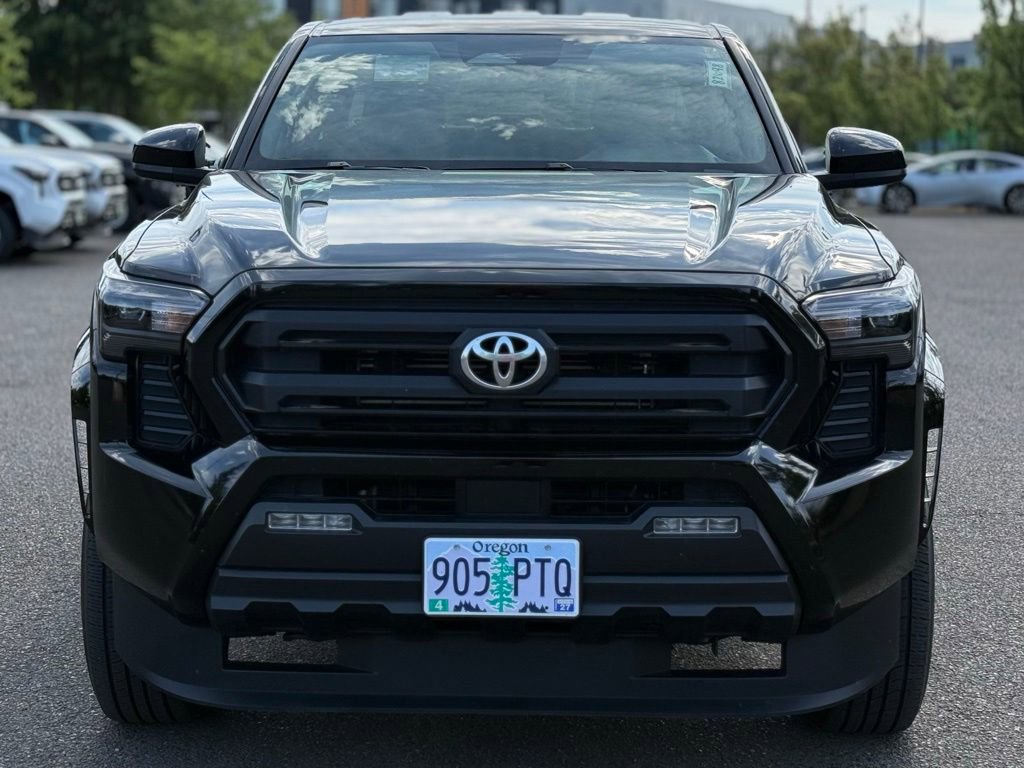 Used 2024 Toyota Tacoma SR5 AWD/4WD image 8