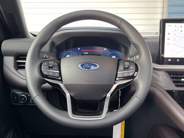 New 2026 Ford Explorer Platinum AWD/4WD image 14