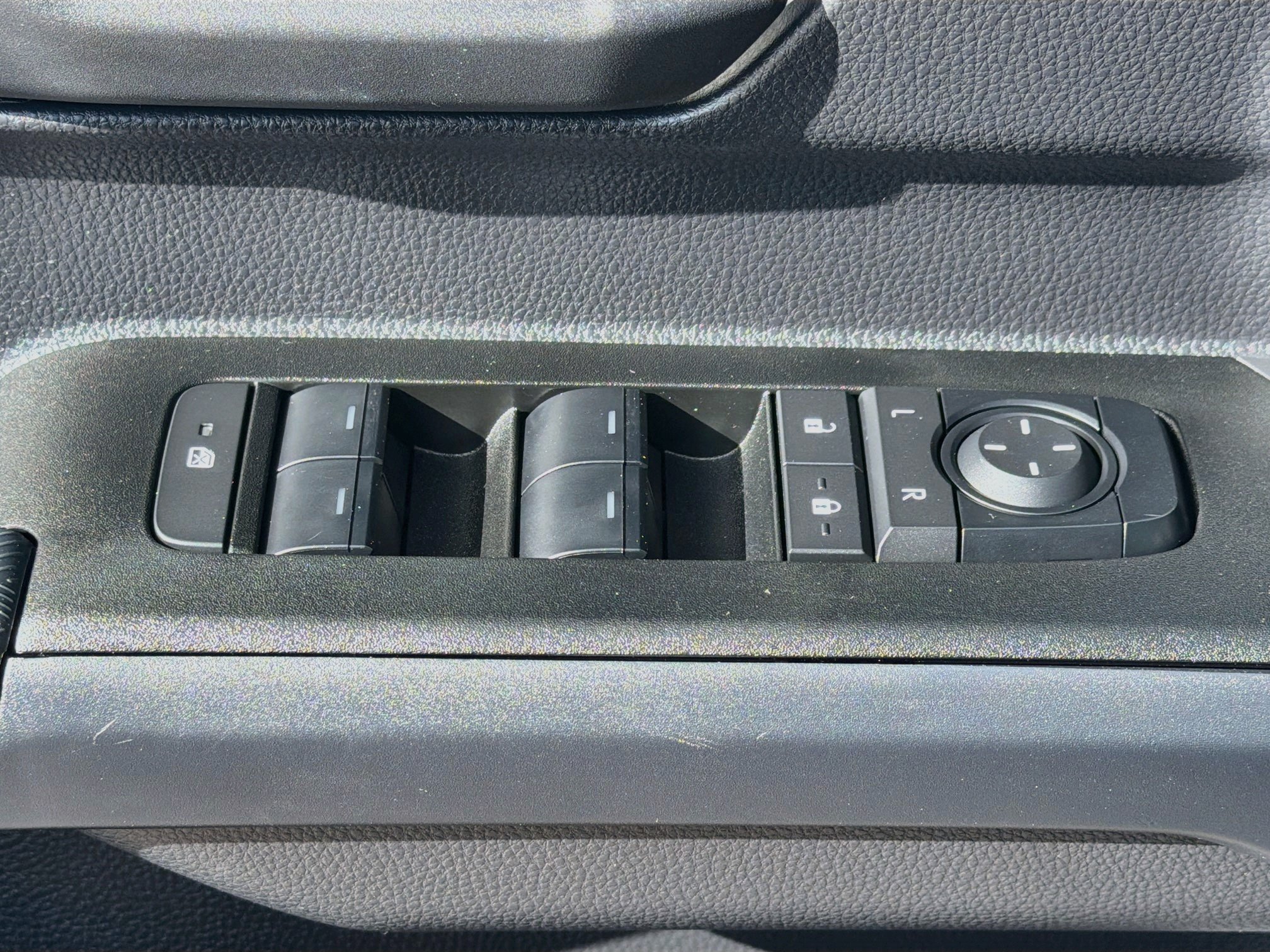 Used 2026 Toyota 4Runner SR5 AWD/4WD image 15