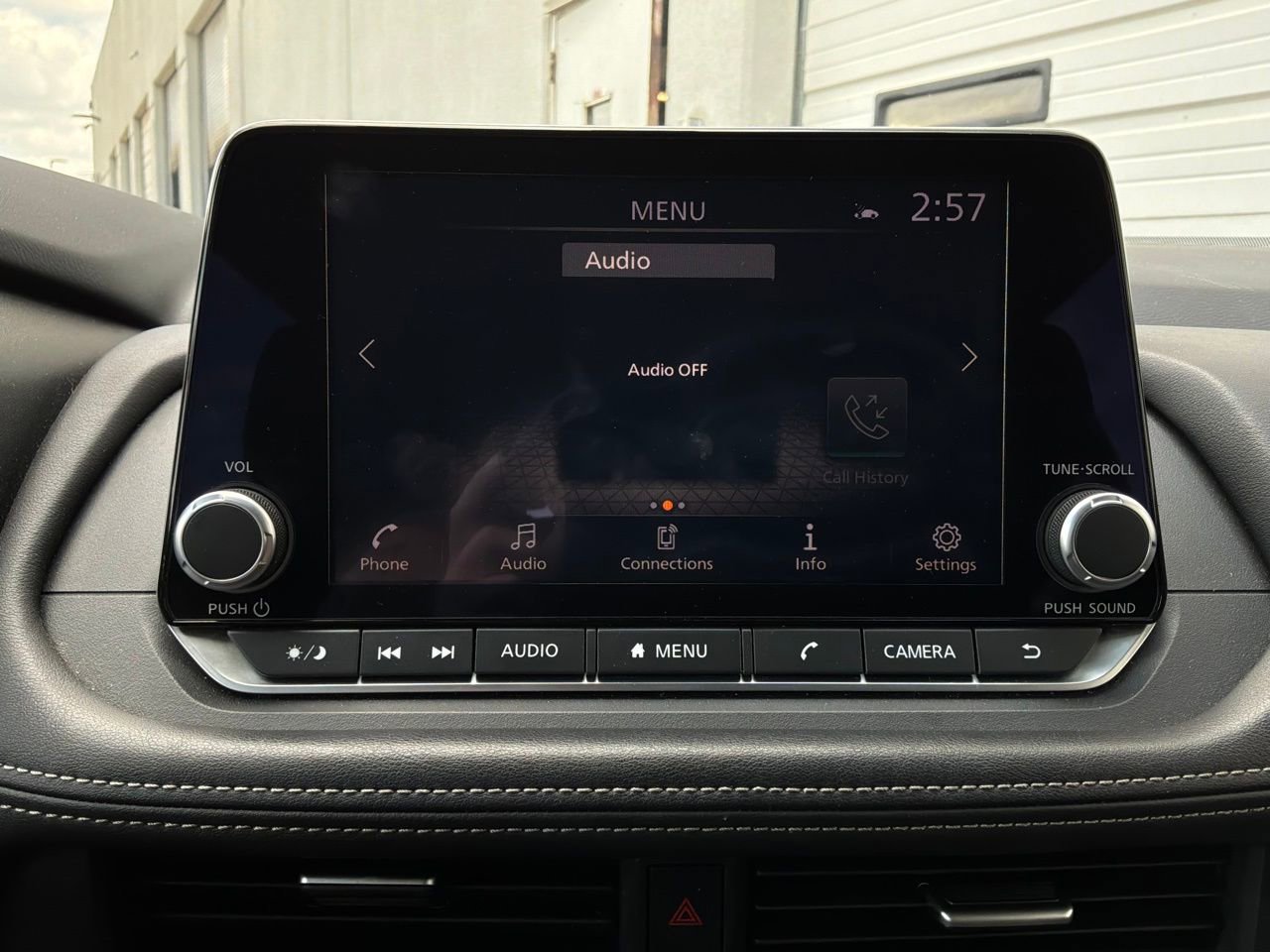 Used 2025 Nissan Rogue SV AWD/4WD image 29