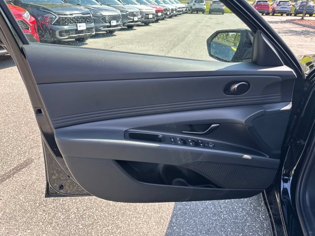 New 2026 Hyundai Elantra SEL Sport FWD image 10
