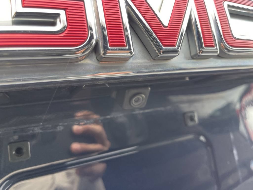 Used 2018 GMC Yukon XL Denali w/ Open Road Package AWD/4WD image 8