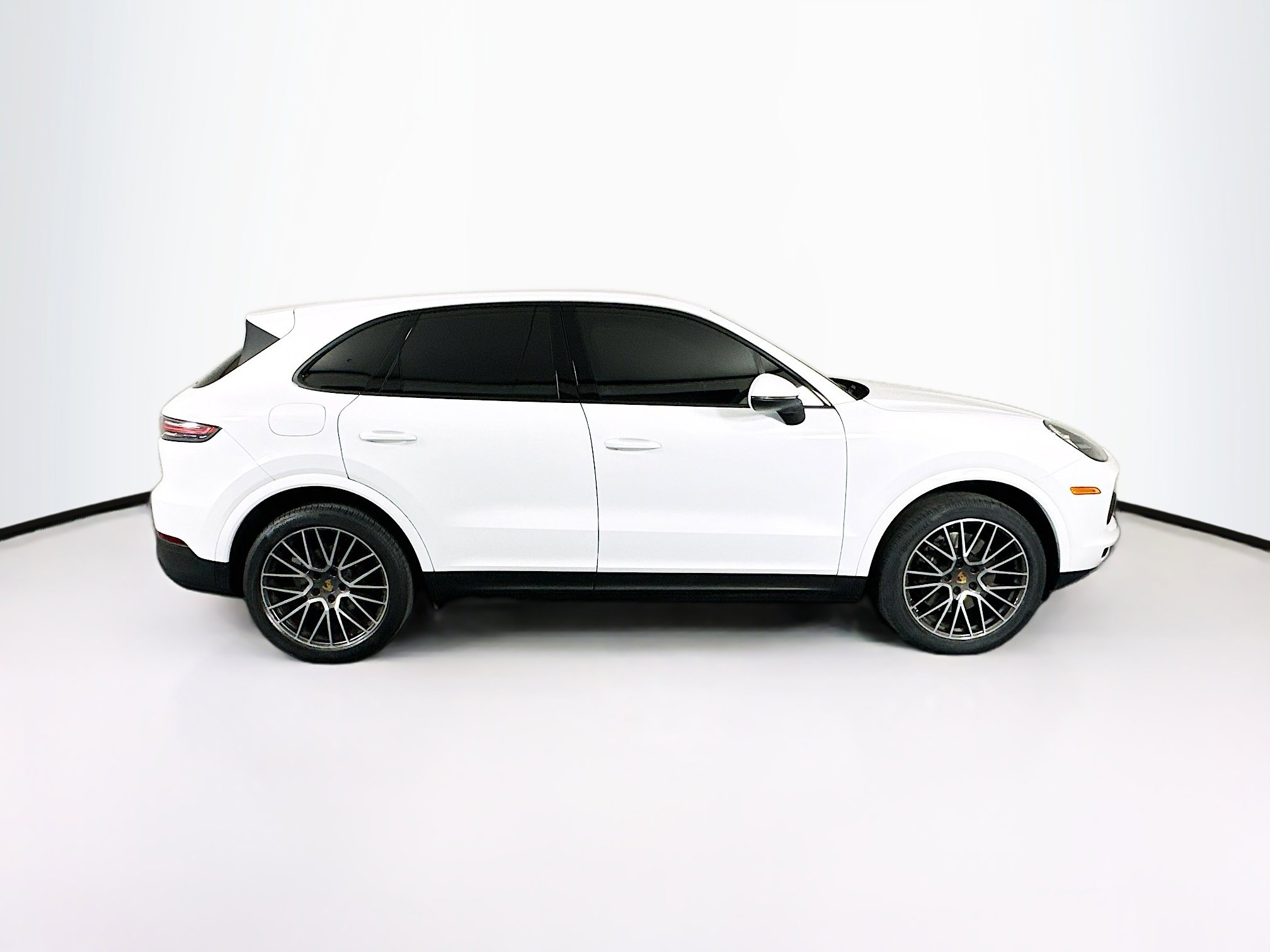 Used 2021 Porsche Cayenne AWD/4WD image 10