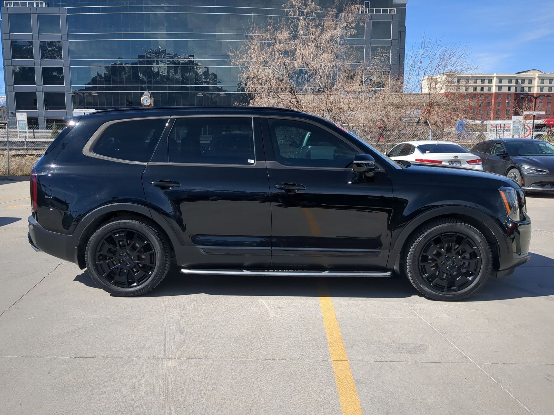 Used 2021 Kia Telluride SX w/ SX Prestige Package image 6