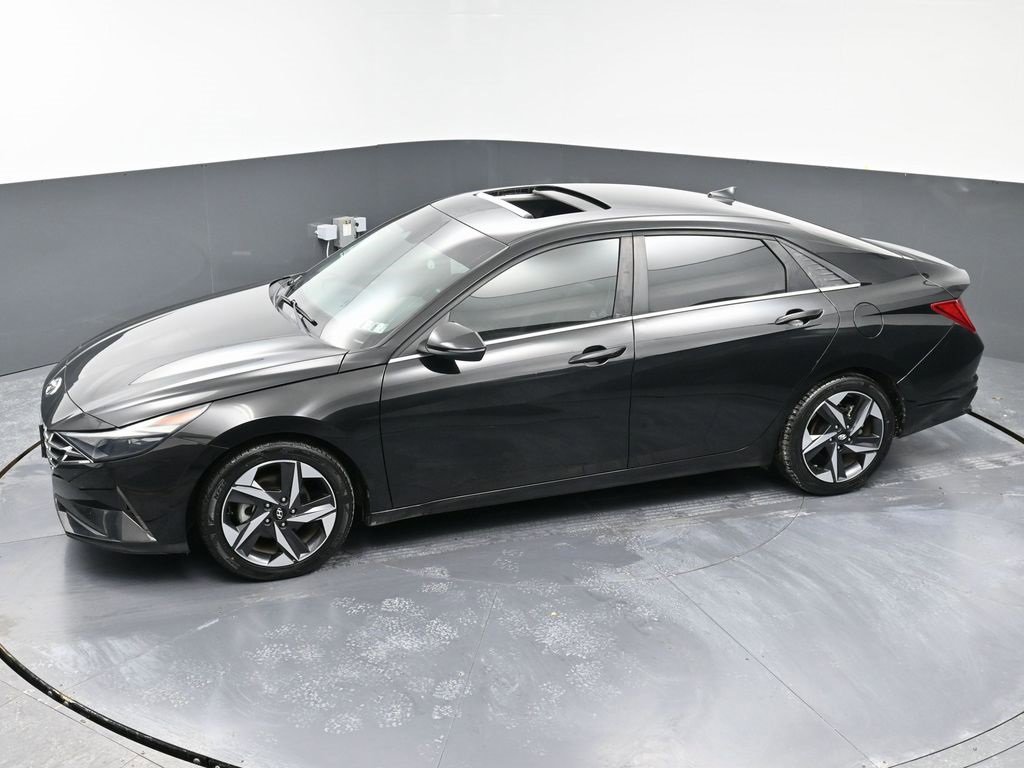 Used 2022 Hyundai Elantra Limited image 47
