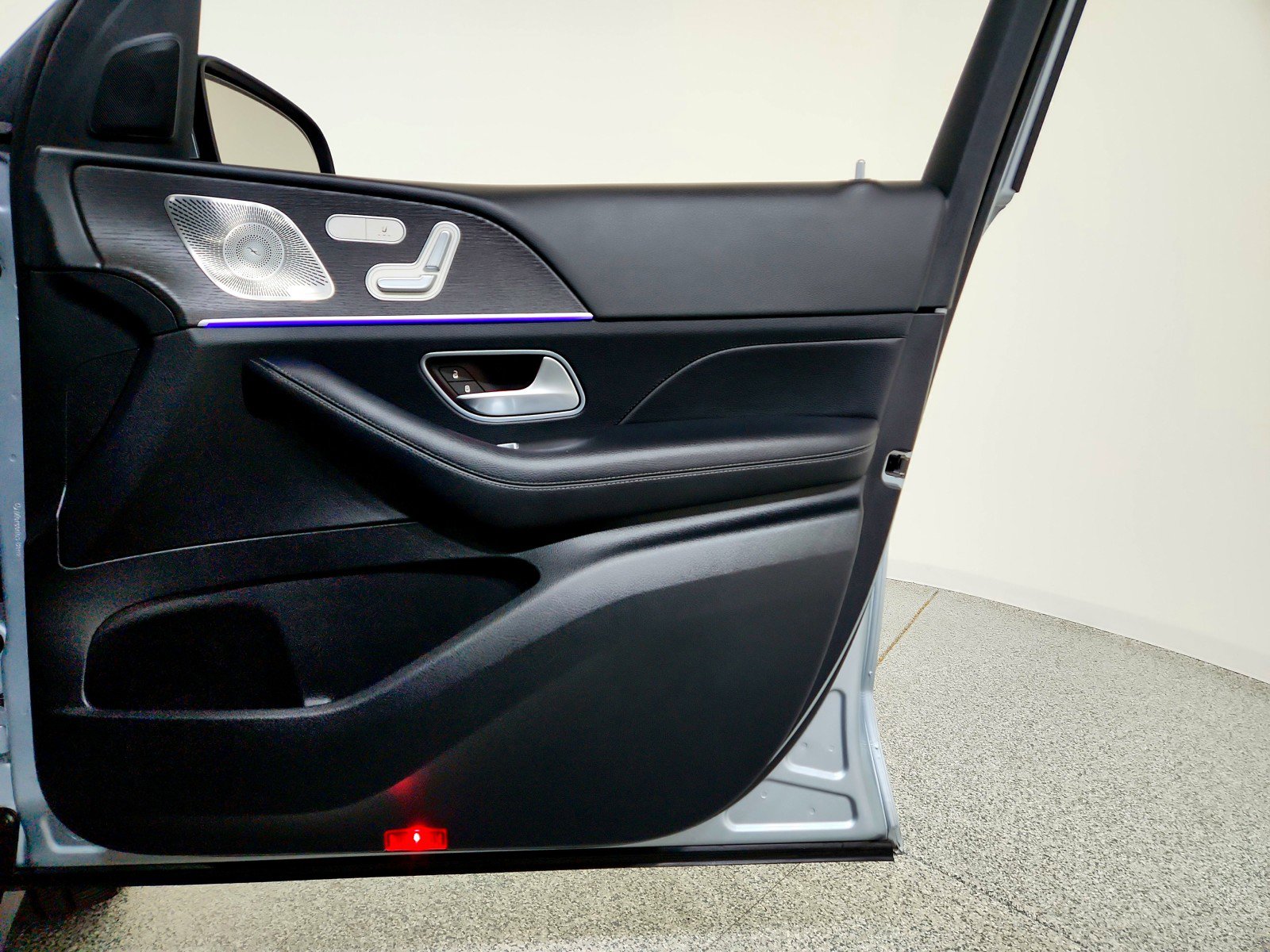 Used 2023 Mercedes-Benz GLE 350 GLE 350 w/ Premium Package image 20