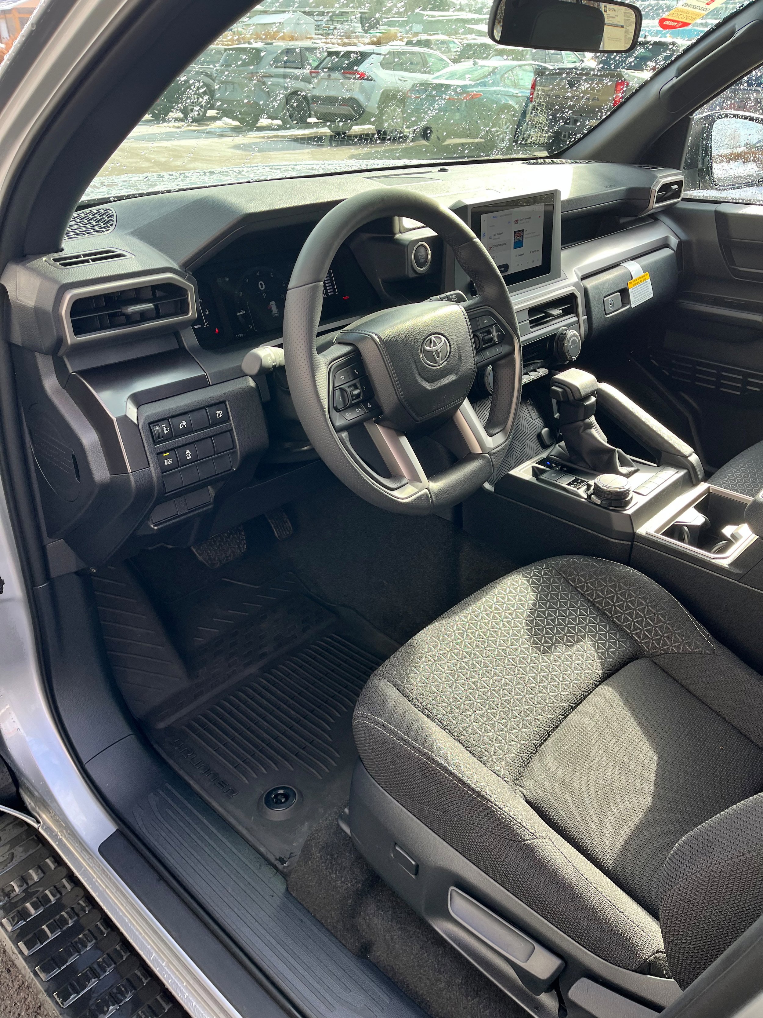 Certified 2025 Toyota 4Runner SR5 AWD/4WD image 5