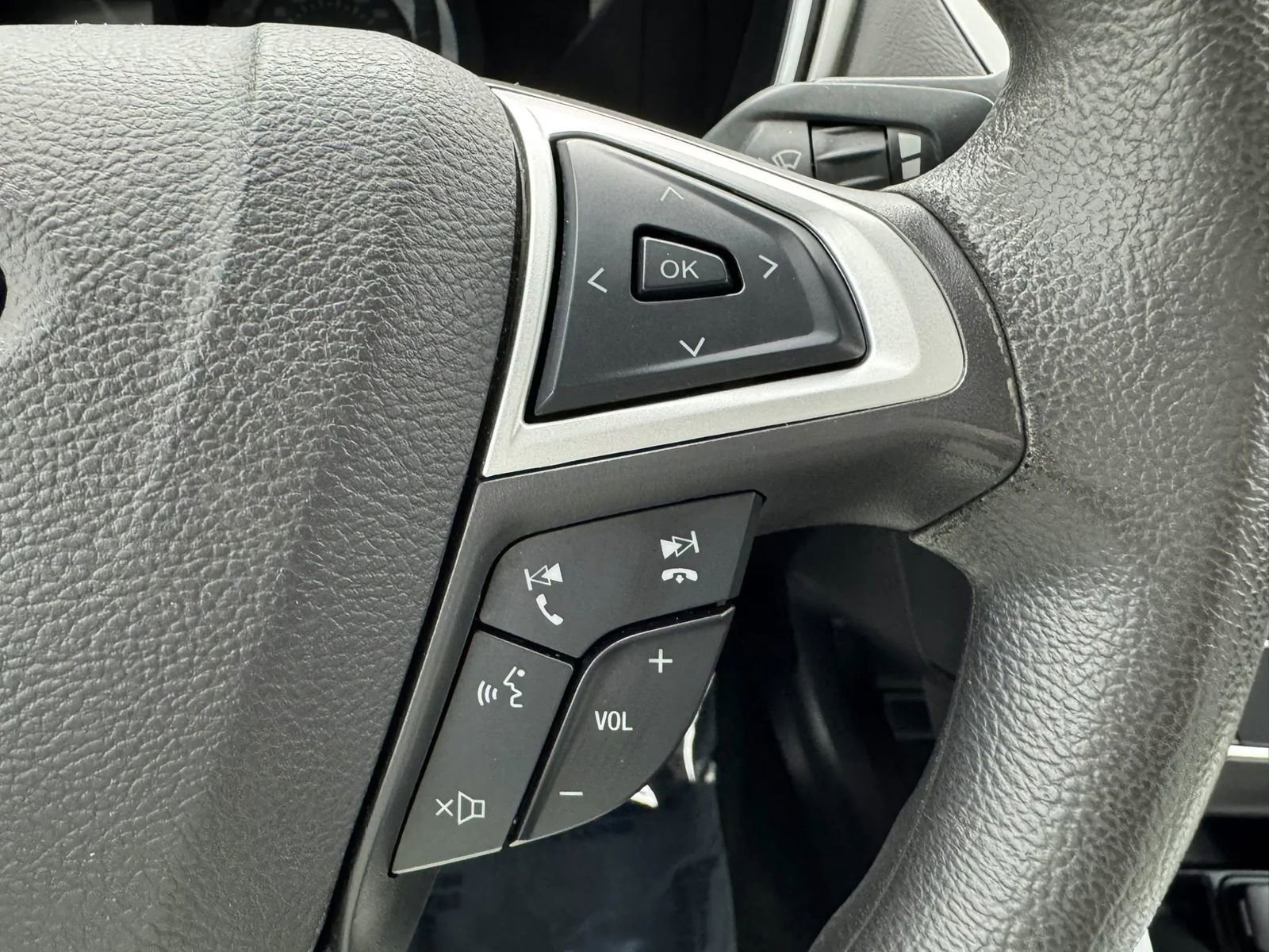 Used 2016 Ford Fusion SE image 14