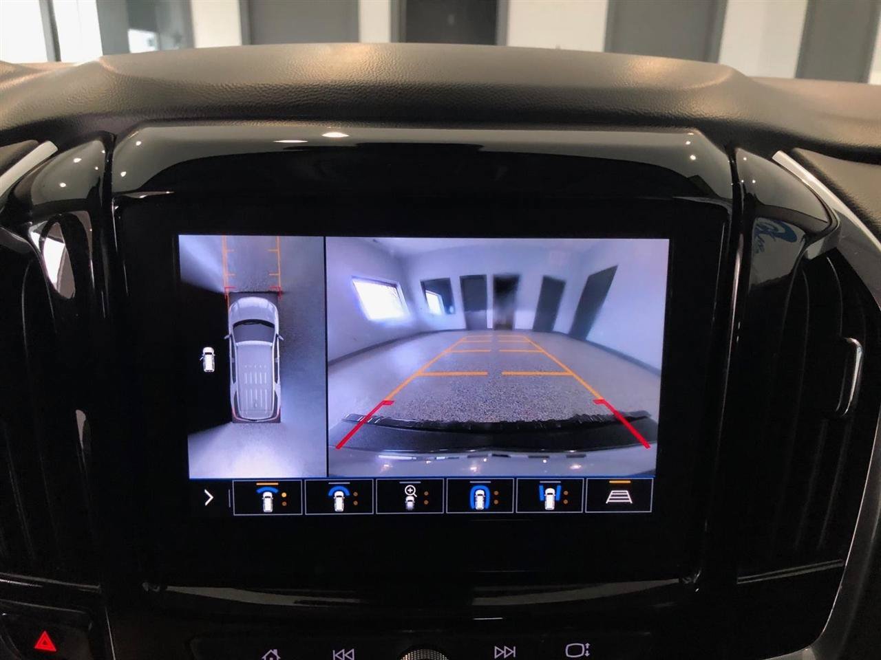 Used 2020 Chevrolet Traverse LT w/ LT Premium Package AWD/4WD image 20