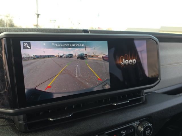 Used 2024 Jeep Gladiator Sport AWD/4WD image 29