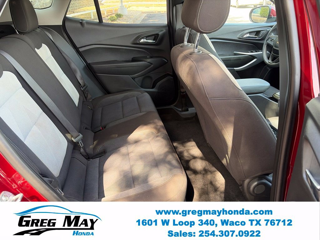 Used 2025 Chevrolet Trax LS w/ LS Convenience Package FWD image 15