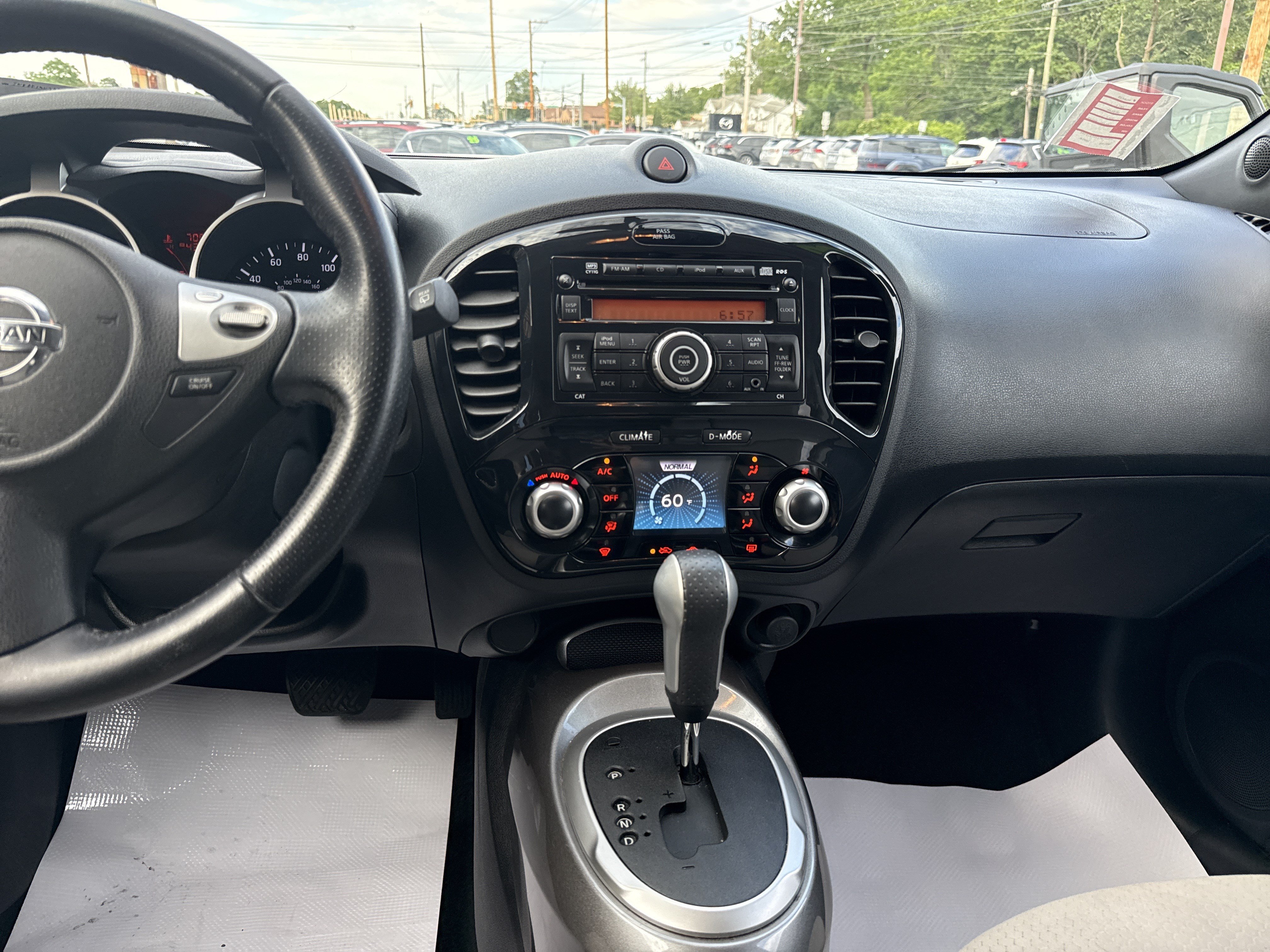 Used 2013 Nissan Juke SV AWD/4WD image 24