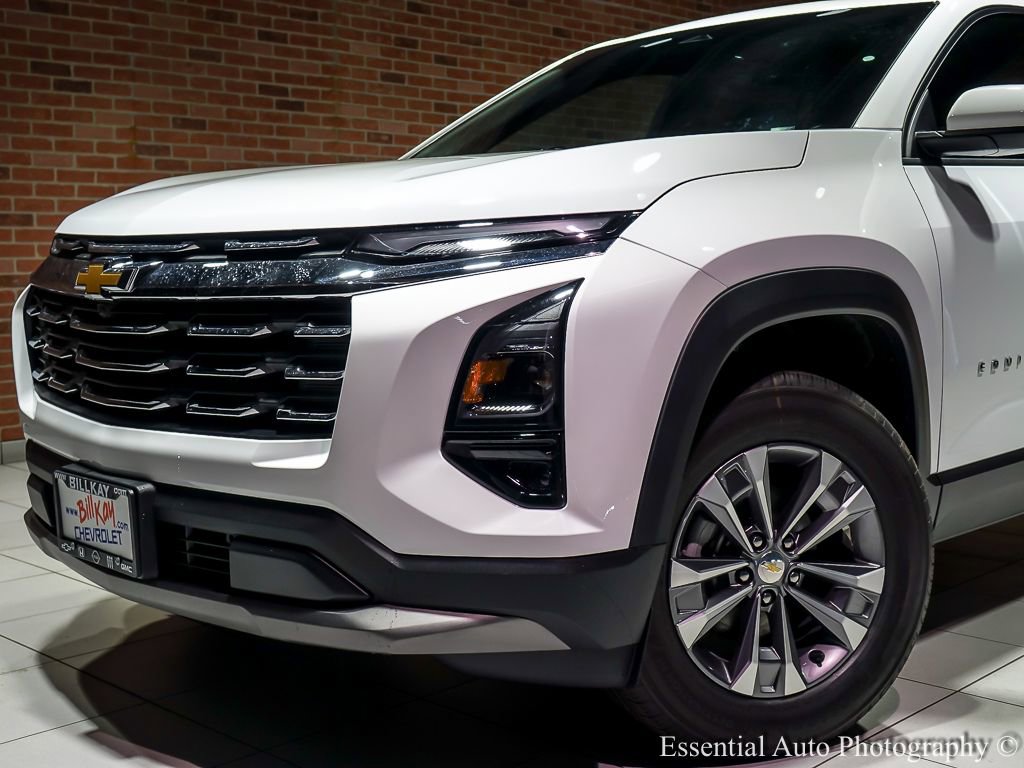 New 2026 Chevrolet Equinox LT w/ Safety and Technology Package FWD image 3