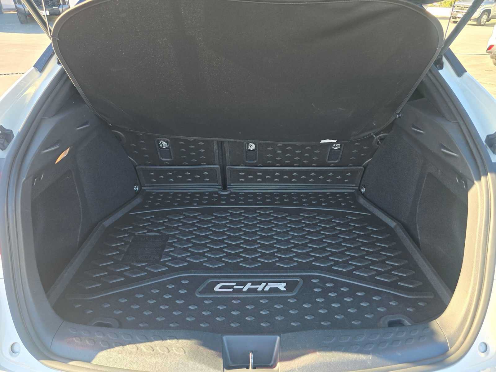 Certified 2020 Toyota C-HR XLE FWD image 14