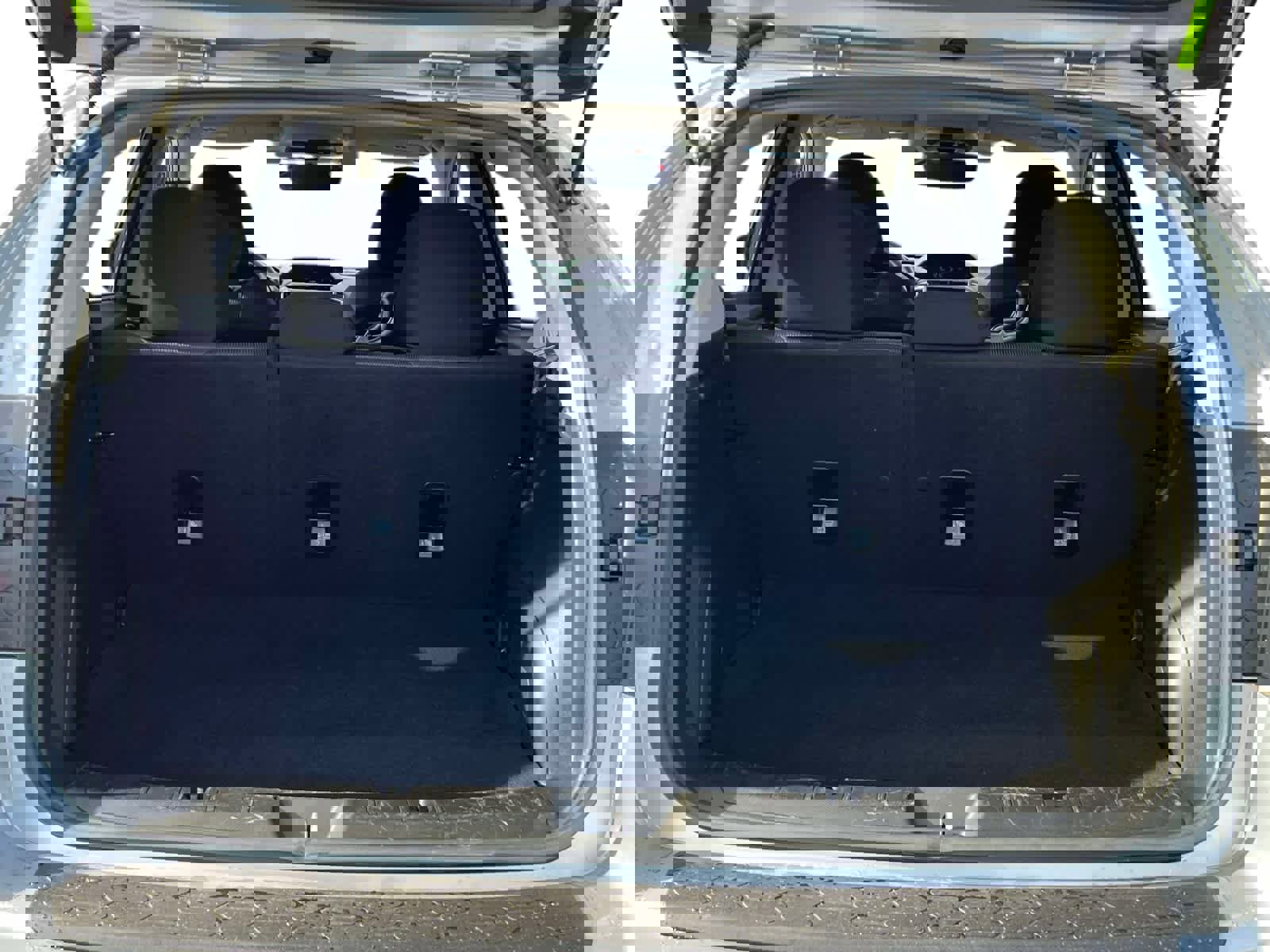 Used 2023 Subaru Crosstrek 2.0i AWD/4WD image 9