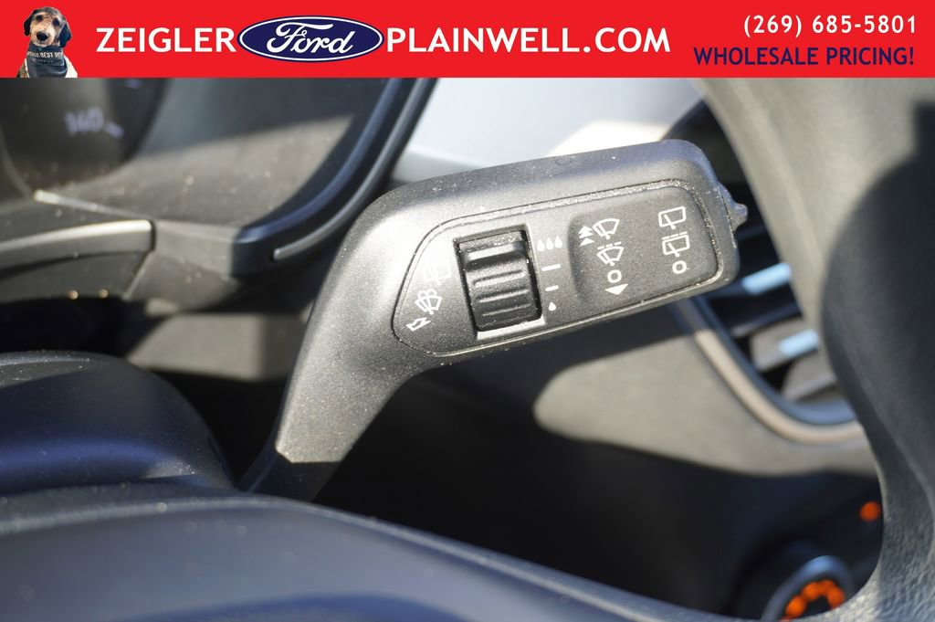 Used 2021 Ford Escape SE image 25