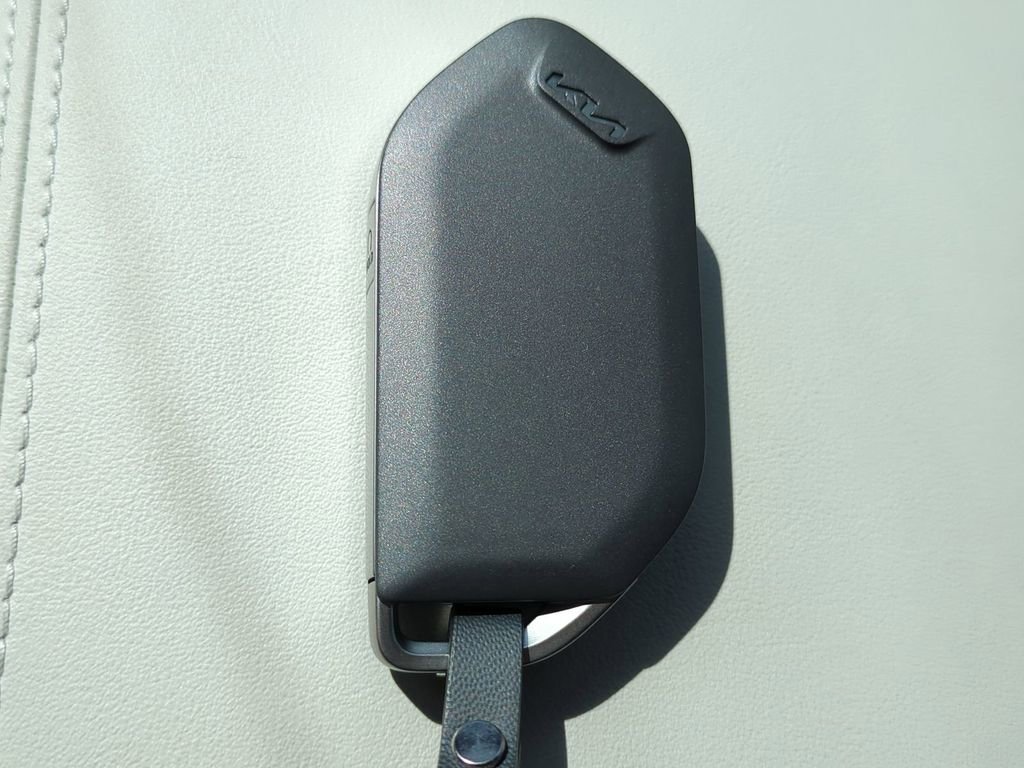 New 2025 Kia Sorento EX image 29