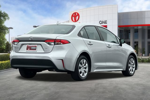 Certified 2024 Toyota Corolla LE FWD image 5