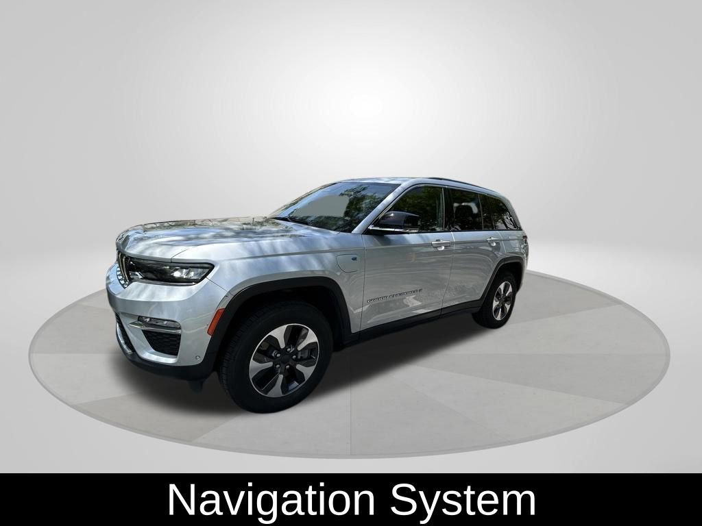 Used 2023 Jeep Grand Cherokee 4WD 4xe w/ Luxury Tech Group II image 3