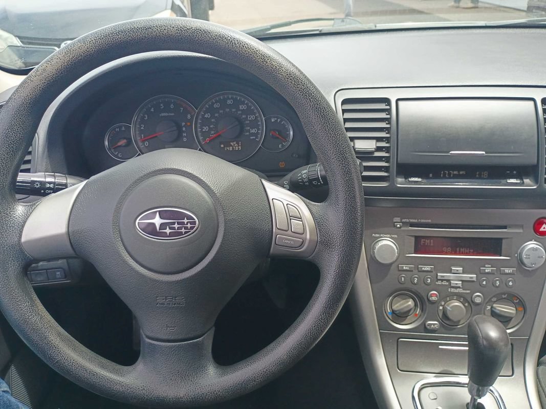 Used 2009 Subaru Outback 2.5i Special Edition AWD/4WD image 17