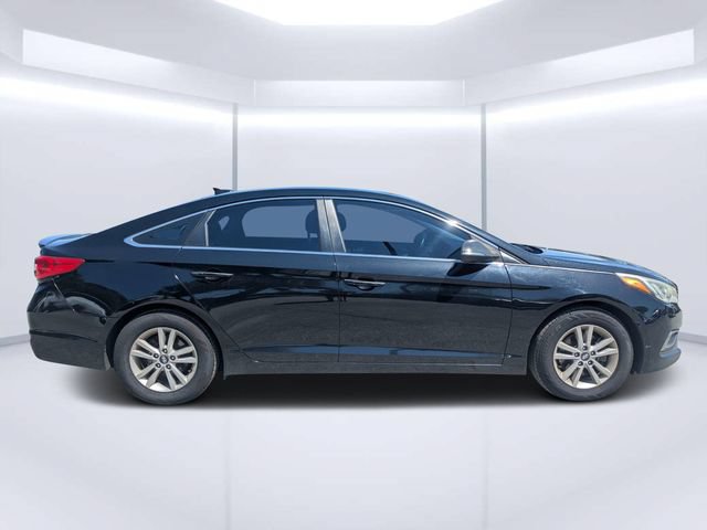 Used 2016 Hyundai Sonata SE FWD image 2