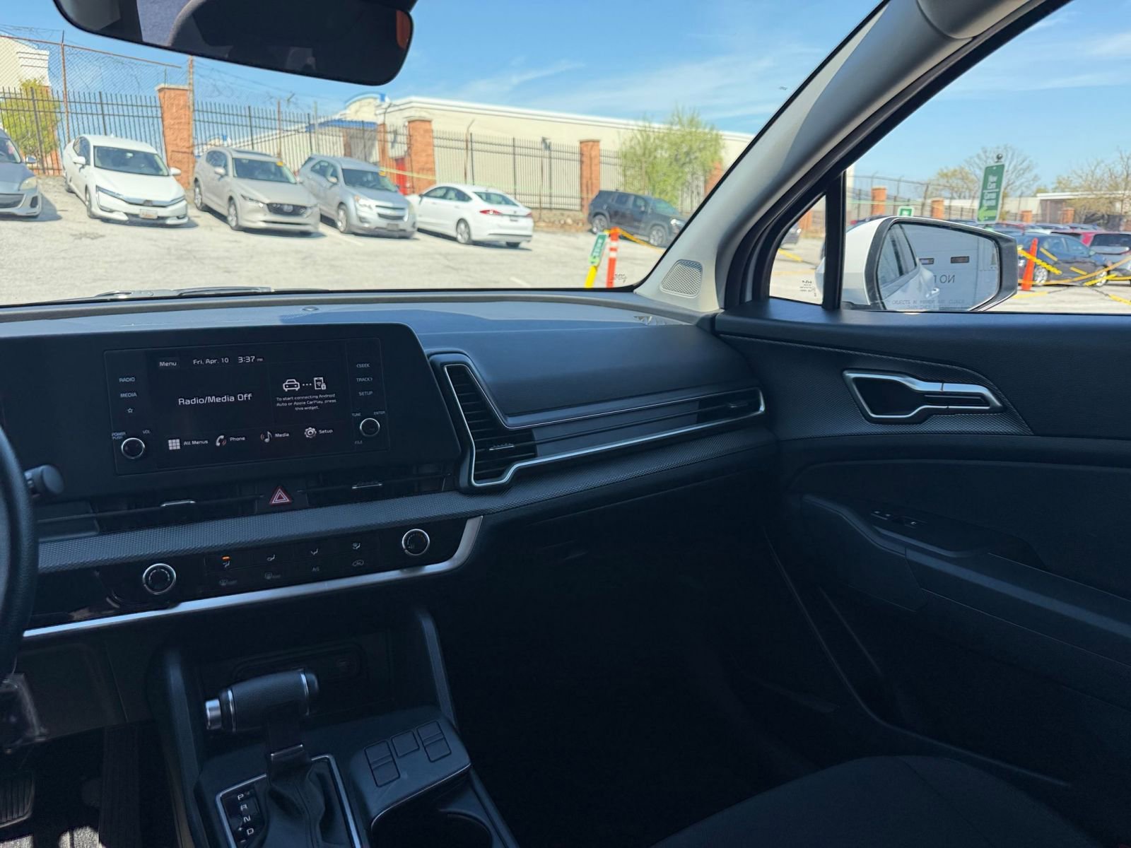 Used 2025 Kia Sportage LX image 30