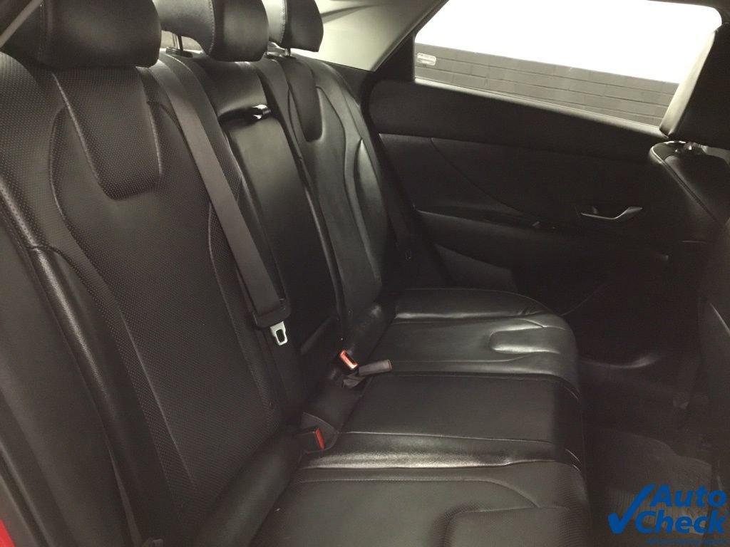 Used 2023 Hyundai Elantra Limited image 30