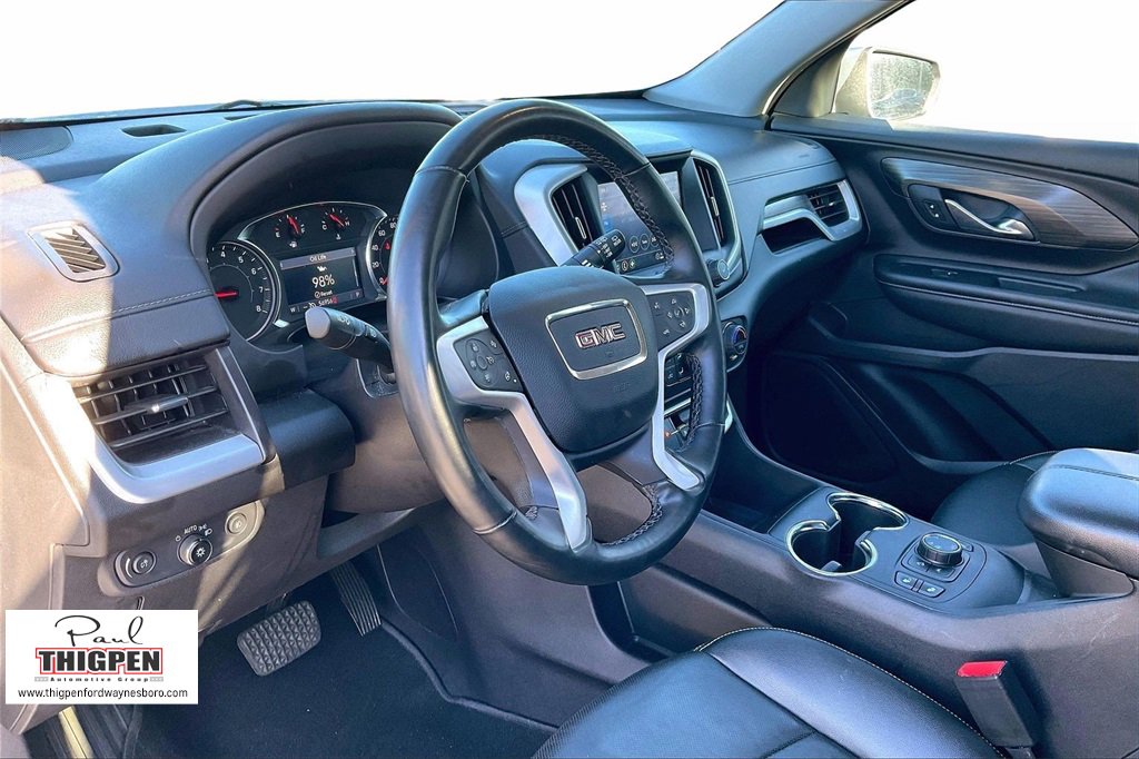 Used 2024 GMC Terrain SLT image 13