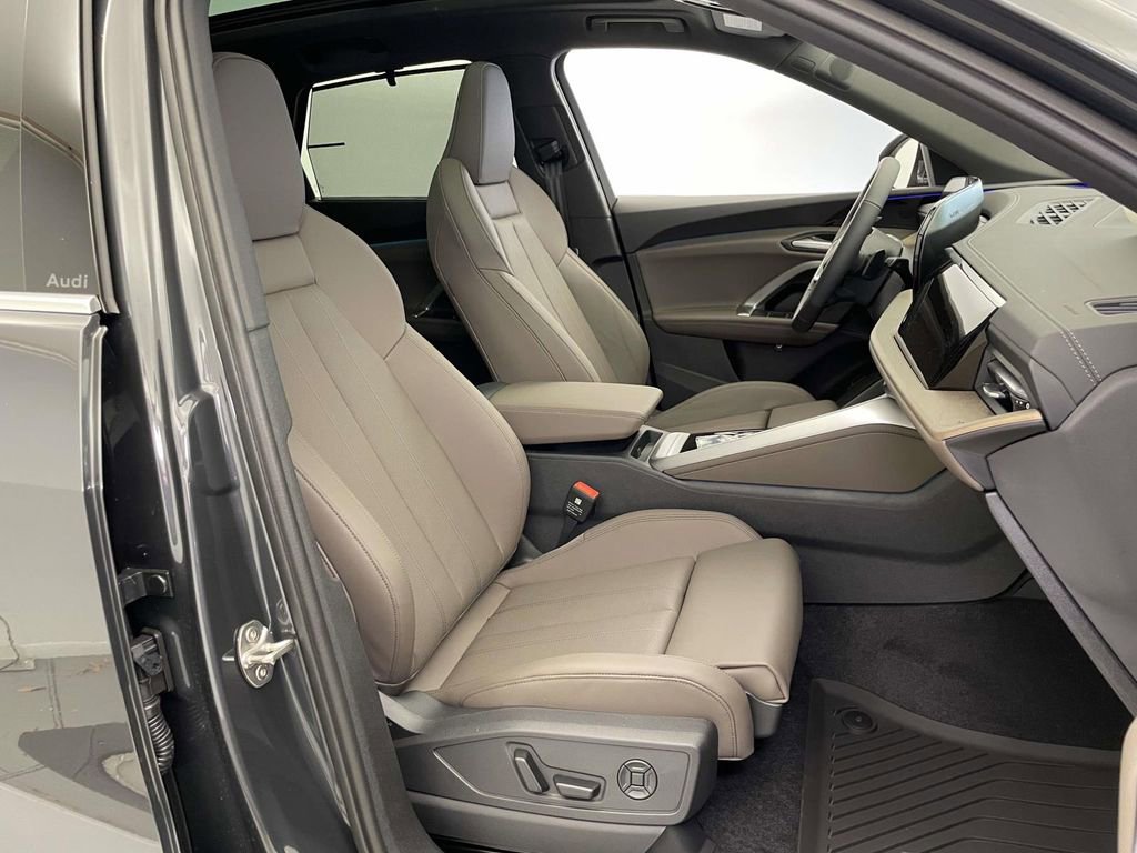 New 2025 Audi Q5 Premium Plus image 22