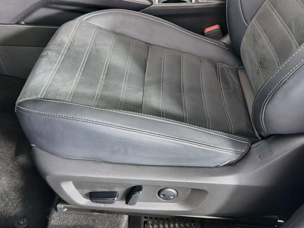 Used 2025 Mitsubishi Outlander SE AWD/4WD image 24