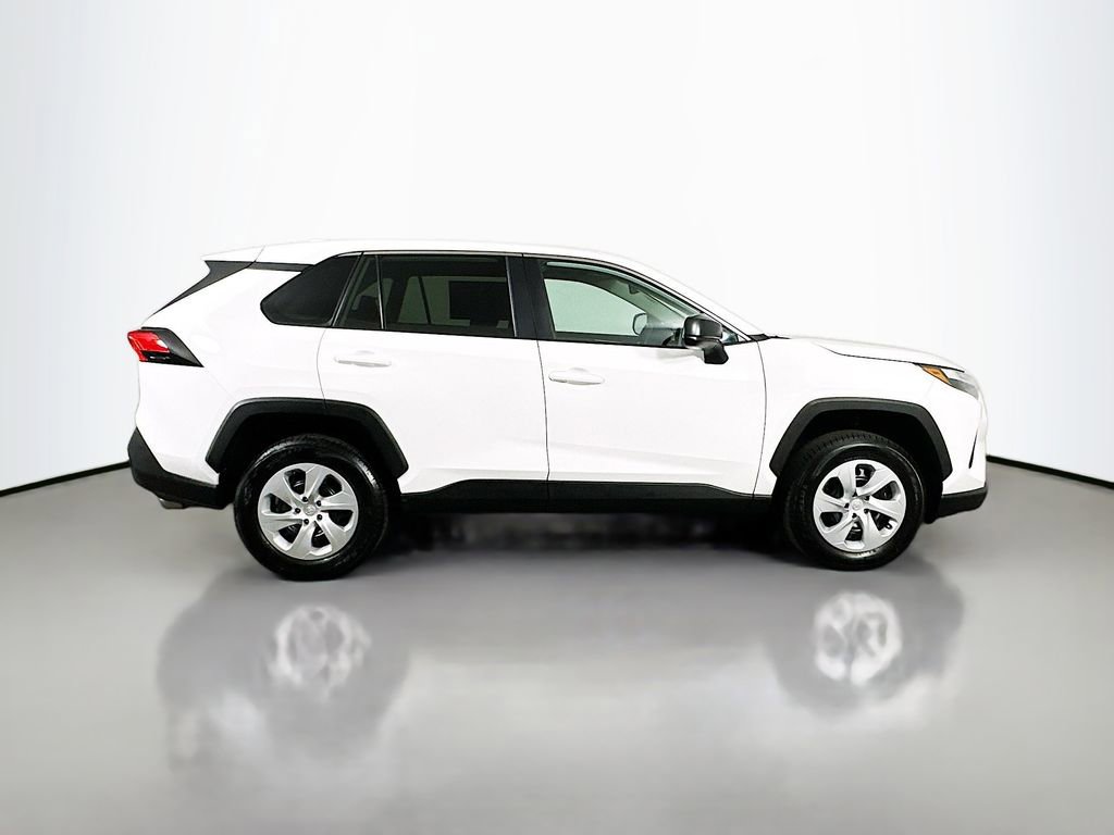 Used 2023 Toyota RAV4 LE FWD image 7