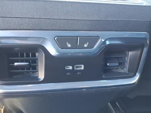 Used 2023 Chevrolet Silverado 1500 High Country w/ Technology Package AWD/4WD image 13