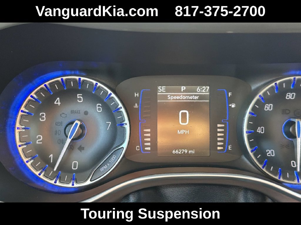 Used 2022 Chrysler Voyager LX FWD image 11