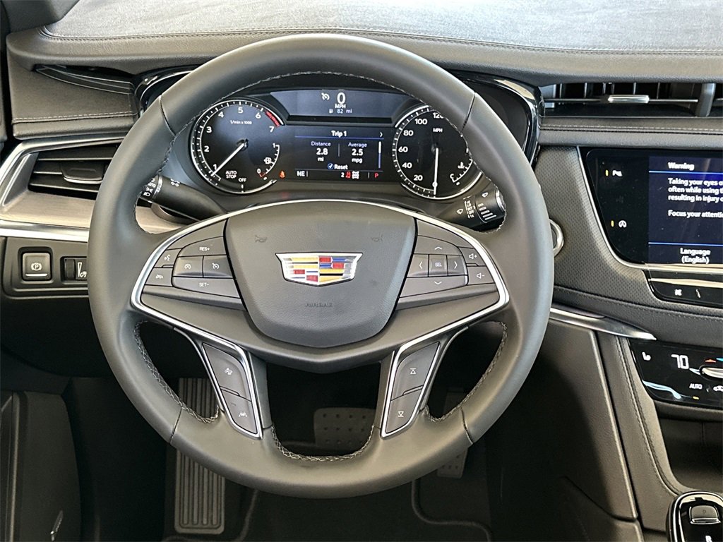 New 2026 Cadillac XT5 Luxury image 17