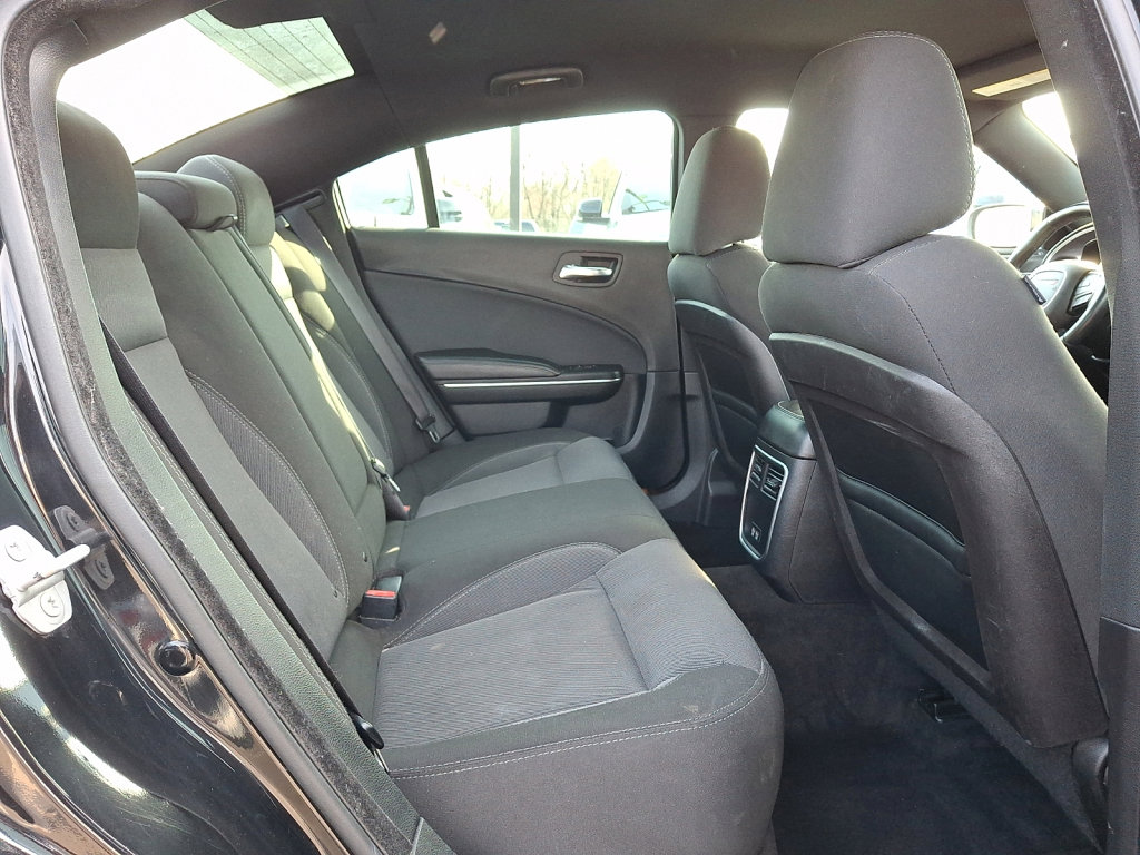 Used 2016 Dodge Charger SE w/ Popular Equipment Group image 11