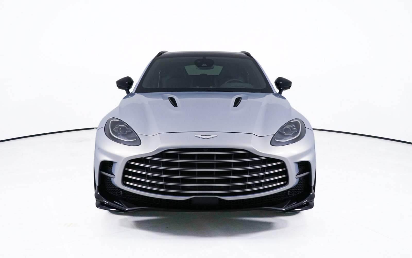 Used 2023 Aston Martin DBX 707 AWD/4WD image 10