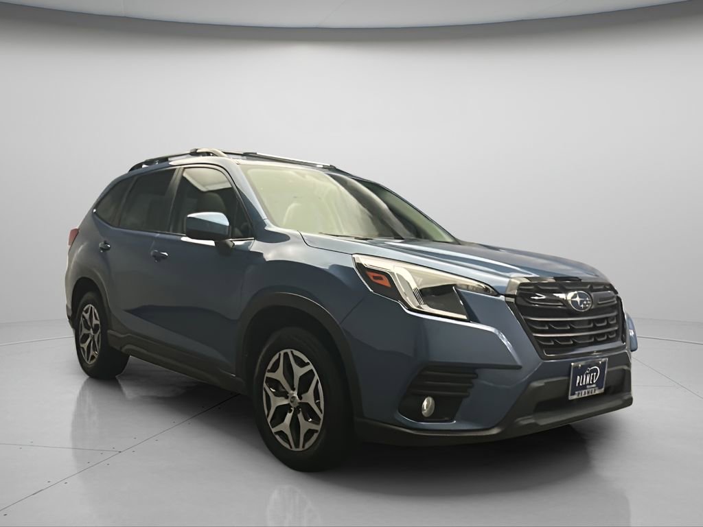 Used 2022 Subaru Forester Premium image 1