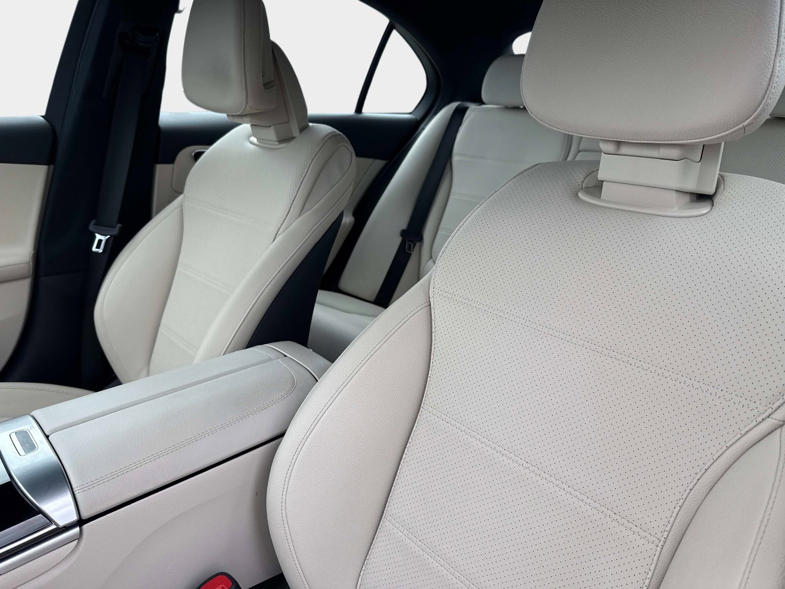 Certified 2023 Mercedes-Benz C 300 Sedan w/ Exclusive Trim Package image 22