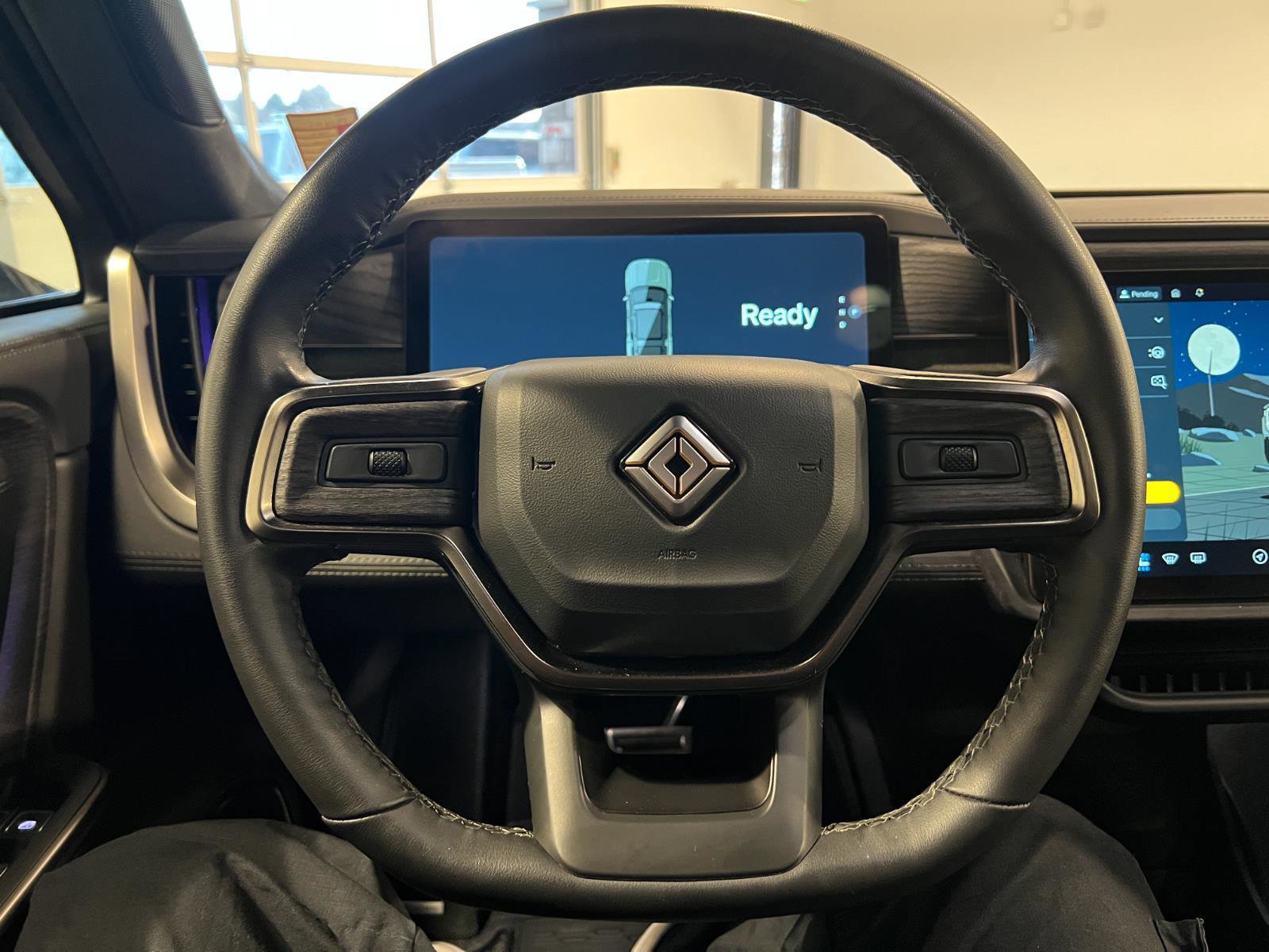 Used 2023 Rivian R1S Launch Edition image 11